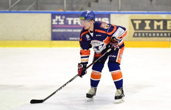 Mladý hokejista bojuje s rakovinou, pomáha aj Valach či Hovorka